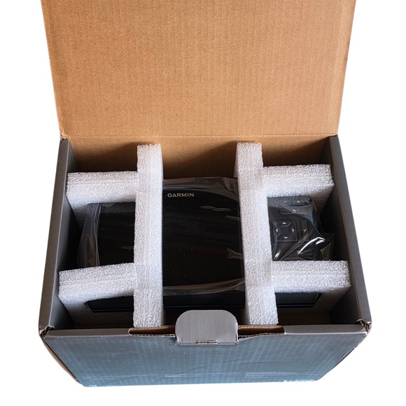 Garmin Striker Vivid 7SV 7" Fishfinder w/ GT52HW-TM Transducer New - Picture 5 of 8